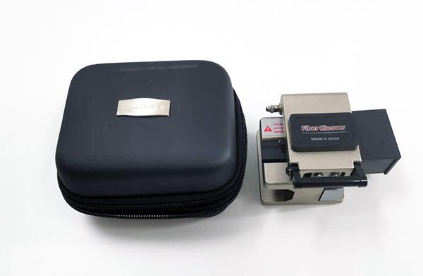 Fiber Optic Cleavers 1 Fiber Optic Cleavers 1